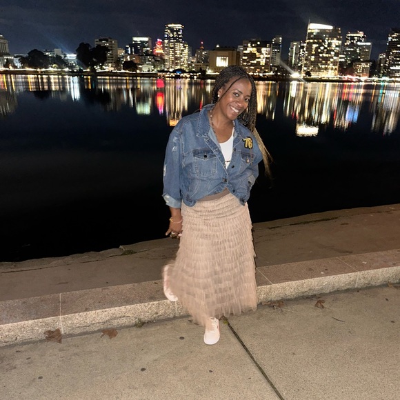 Meet your Posher, Nina - Picture 1 of 1